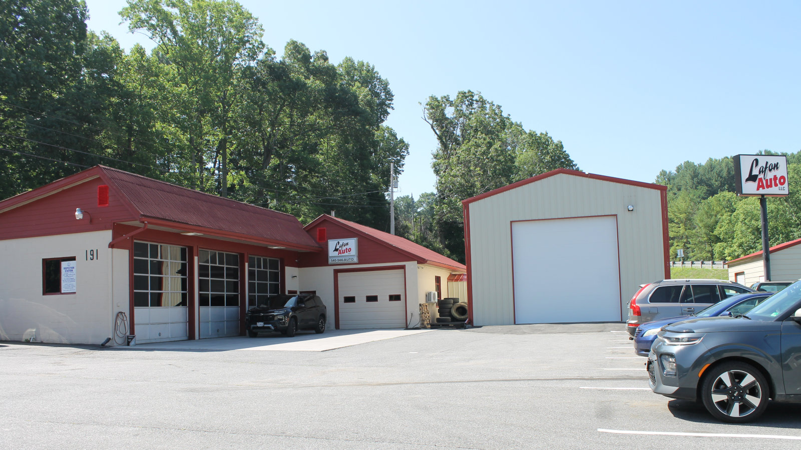 Front of the Lafon Auto LLC shop in Newport, Virginia